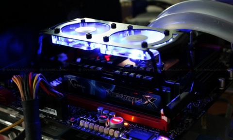 동작중인 G.SKILL RIPJAWS XL