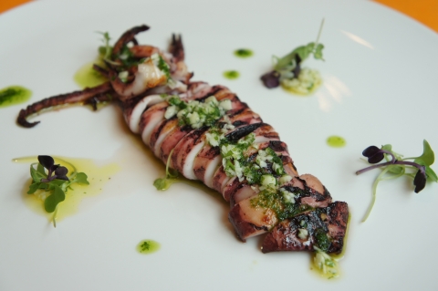 스페인의 정열과 낭만이 담긴 요리를 즐길 수 있는 레스토랑 ‘미 카사’ 오픈