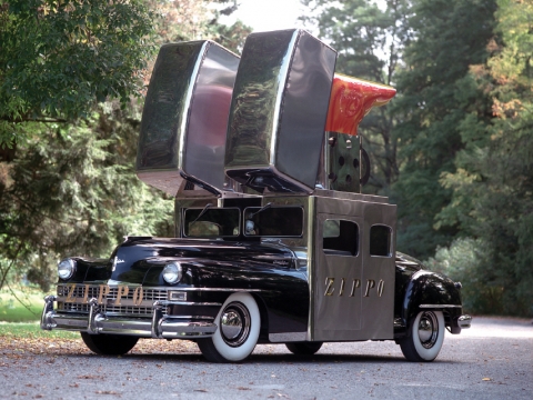 [사진 3] 1947년 ‘크라이슬러 뉴요커’ 모델을 수작업으로 개조해 만들어진 최초의 지포 자동차 (The original Zippo Car)