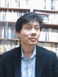 신우성논술학원에서 서울대 인문계 심층면접 구술을 지도하는 이 정 선생.