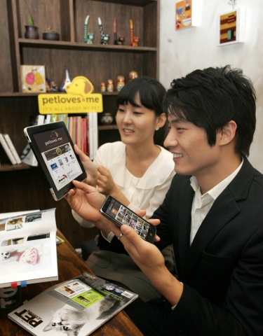 LG유플러스(부회장 이상철 / www.lguplus.com)의 반려동물 전용 SNS인 ‘펫러브즈미(petloves.me)’가 열혈 활동자들을 위한 ‘2011 활동왕 이벤트’를 오는