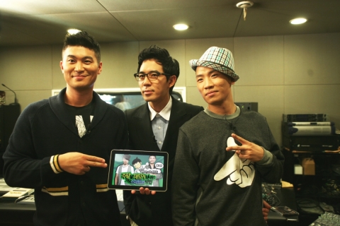 탭툰 ‘주말을 재밌게 보내는 가장 스마트한 방법’ 제작에 참여한 다이나믹듀오와 편집장 붐