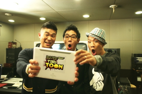 탭툰 ‘주말을 재밌게 보내는 가장 스마트한 방법’ 제작에 참여한 다이나믹듀오와 편집장 붐