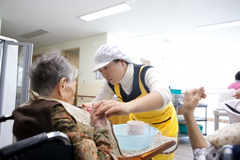 서울지방우정청 온정이우정이봉사단, 양천노인요양센터에서 봉사활동