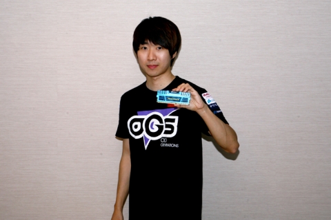 천재 테란, OGS_NaDa 이윤열 선수와 커세어 벤젼스 PC메모리