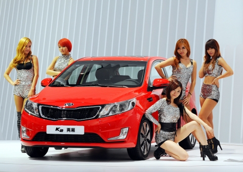 기아자동차㈜가 21일 중국 광저우의 중국수출입상품교역회전시관(China Import and Export Fair Complex)에서 개막된 ‘제9회 2011 광저우 모터쇼’에서 중