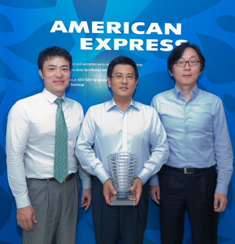 외환은행은 22일 아메리칸 엑스프레스사로부터 “2011년 아멕스 혁신 상품상 (Amex 'Product Innovation Award')을 수상 후 기념 촬영을 