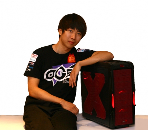 OGS NaDa , 이윤열 선수와 스트라이크-X 데빌 레드