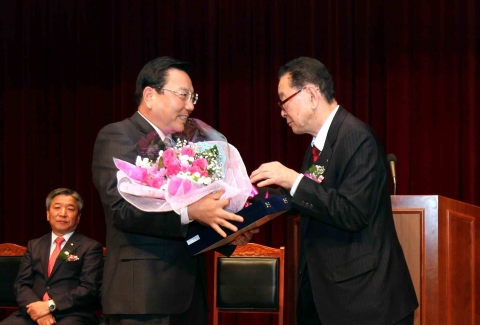 정기호 영광군수, 제7회 풀뿌리민주대상에서 '대상' 수상