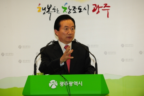 강운태 광주시장, 야권통합 로드맵 제안