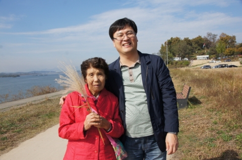 삼전종합사회복지관과 한국지역난방공사가 함께하는 어르신 나들이 ‘행복나누기’