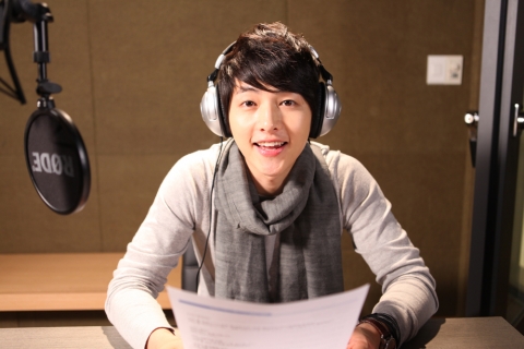 한국스탠다드차타드금융지주(SC제일은행의 지주회사)는 11월 28일부터 국민들의 목소리 재능 기부를 통해 시각장애인을 위한 오디오북을 제작하는 ‘착한 도서관 프로젝트’를 진행한다. 