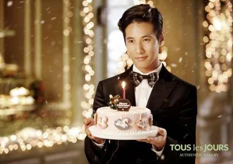 뚜레쥬르의 크리스마스 시즌 TV광고가 톱스타인 원빈을 광고모델로 1일부터 실시된다.