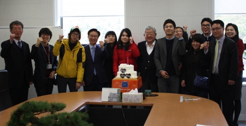 동명대학교 강정남 총장, 3일 진영곤 고용복지수석 환담장면2