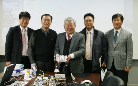 동명대학교 강정남총장의 로봇기업 방문1