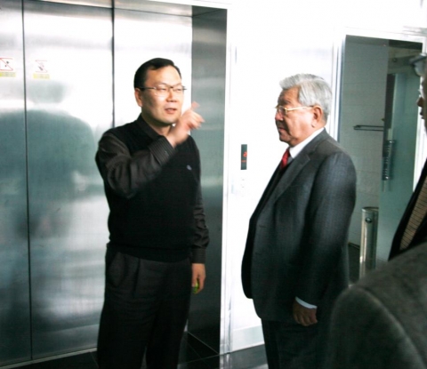 동명대학교 강정남총장의 로봇기업 방문3