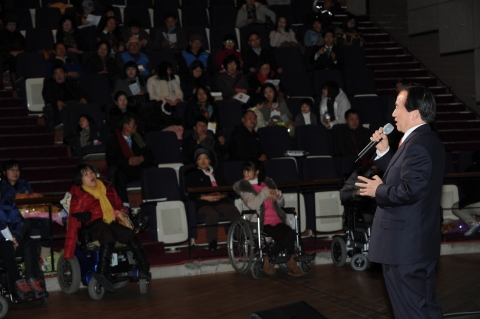 지난 9일 저녁 광주문화예술회관에서 ‘세계인권선언 제63주년 기념행사’가 열렸다.