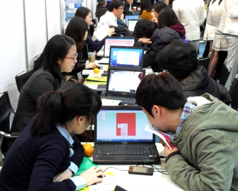 건국대학교는 8일!11일까지 4일간 서울 삼성동 코엑스에서 대교협 주최로 열린 2012학년도 정시모집 대학입학정보 박람회를 통해 많은 수험생들에게 올해 정시모집에 관한 입학정보를 