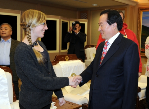 강운태 시장은 19일 오후 2시 광주시를 방문한 러시아국립사회대학생의 예방을 받았다.