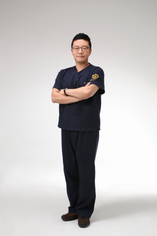 [도움말 : 골든뷰 성형외과 송상훈 원장]