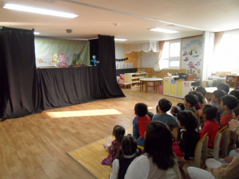 소아암교육 인형극 '우리들의 친구 다람이' 교육모습 (사진제공=한국백혈병어린이재단)