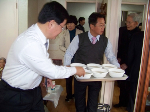 광주시 기획조정실, 경로당에서 봉사활동 펼쳐