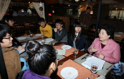 “청소년들이 학교폭력에 대하여 말하다”