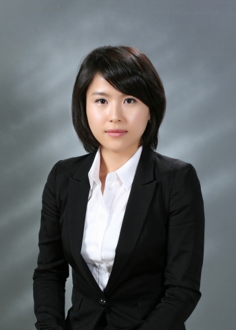 건국대학교 수의과대학 본과 4학년 유미옥씨(27,여)가 2012년 제55회 수의사 국가고시에 합격해 2008년 행정고시(5급공개경쟁채용시험)에 이어 ‘2관왕’이 됐다
