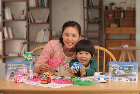 폴총리로 불리고있는 인기 장난감 로보카폴리를 프라모델로 만든 "로보카 폴리 만들기"
