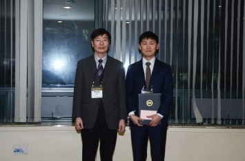 (좌)IDEC 박인철 소장과 (우)Best Design 부분 최우수상을 받은 KAIST 구경철