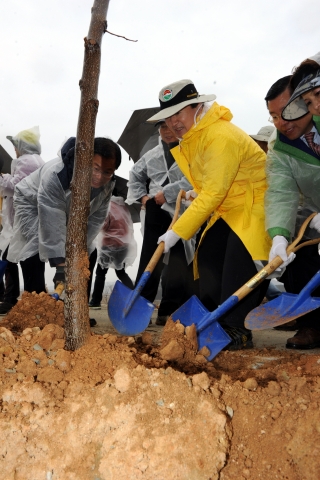 광주시, 영산강변 대상공원 ‘시민의 숲’ 선포식 및 식목 행사 개최