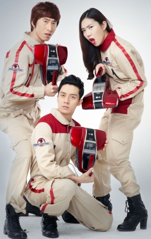 LG전자가 인기 개그맨들과 함께‘진드기 버스터즈(Busters)’ 온라인 이벤트를 실시한다. 이벤트 사이트를 통해 4명의 개그맨이 침구청소기를 재미있게 소개한 영상을 공개하고, 참여 고객에게 푸짐한 선물도 증정한다. 이번 이벤트에는 인기 개그맨 허경환, 양상국, 허안나, 류정남씨가 참여해 침구 속 진드기를 잡는 특공대 ‘진드기 버스터즈’로 활약한다.