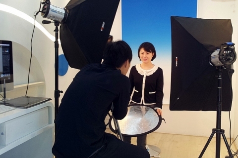 취업포털 잡코리아(www.jobkrea.co.kr)는무료로 이력서사진을 촬영해주는 ‘좋은 일 사진관’이 시작한지 6개월 만에 촬영자수가 1만명을 돌파했다고 3일 밝혔다.