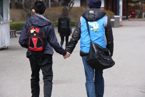 경인사회복무교육센터 사회복무요원, 장애인생활시설 생활자들과 놀이공원 봄 나들이 동행
