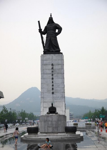 이순신장군 동상