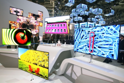 올해 CES에서 선보인 55인치 OLED TV