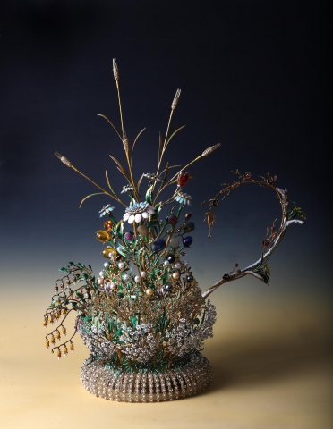 창희보석예술관의 보석예술작품. 사군자 [550x300x650mm] 매난국죽을 사계절로 표현했다.