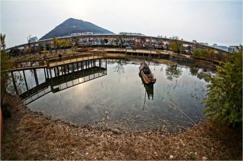 부산, 김해 경전철과 가야역사