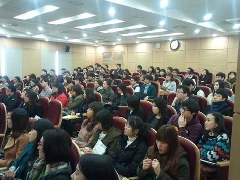 경희대, 서울시립대, 이화여대, 중앙대, 한양대 등 총 27개 대학에서 약 4,200여명이 넘는 학생들이 U30 금융권 취업특강에 참가하였다.