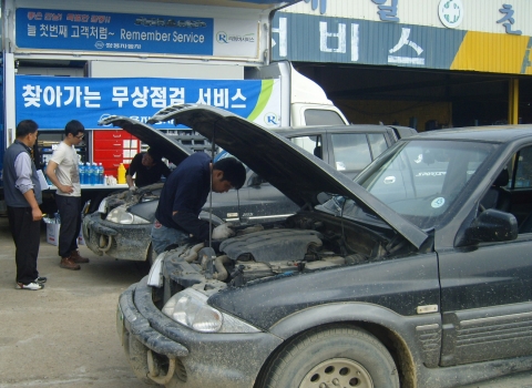 쌍용자동차가 7일(월)부터 12일(토)까지 지리적 여건으로 인해 평소 정비서비스를 받기 어려운 도서지역 고객을 위해 ‘2012 상반기 도서지역 무상점검 서비스’를 실시한다.