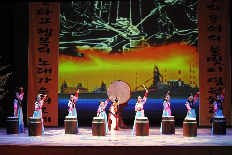 창작곡 국악 뮤지컬 ‘연오랑과 세오녀’가 오는 6월 9일(토) 오후 4시30분 문화예술회관 대공연장에서 시민의 날 특집공연으로 화려하게 펼쳐진다.