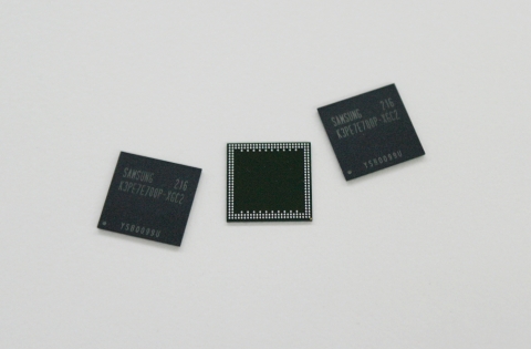 삼성전자가 세계 최초로 20나노급(1나노: 10억분의 1미터) LPDDR2(Low Power Double Data Rate 2) 4기가비트(Gb) 모바일 D램을 공급하며 4기가비트 메모리 시장 확대에 나선다.