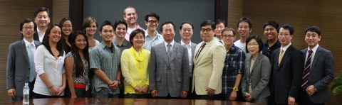 동명대학교에 온 하와이대 학생들 장면 2