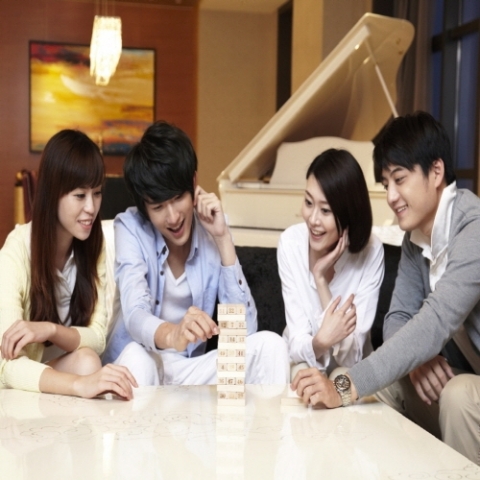 소셜 데이팅 사이트 오작스쿨이 이제는 오프라인 미팅까지 주선하고 있다. 기존의 회원들뿐만 아니라 아직 오작스쿨을 접하지 못한 많은 대한민국 솔로 청춘남녀가 대상이다.