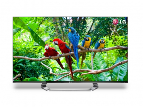 시네마스크린 LM960V: '씨넷 영국(CNET UK)', '스터프(Stuff)' 등 유럽의 주요 IT 매체들로부터 연이어 찬사를 받은 시네마3D 스마트 TV(모델명: LM960V).