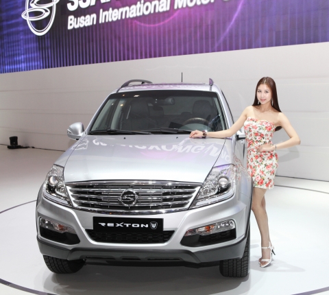 Ssangyong Moto, a part of the USD 14.4 billion Mahindra Group, unveiled the New Premium SUV, the Rexton W, for the first time at the 2012 Busan Motor Show held at Bexco on May 24.