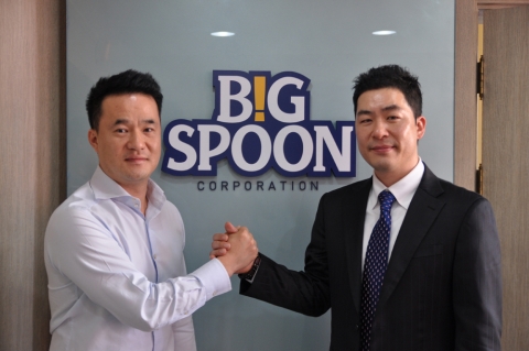 (좌)빅스푼코퍼레이션 박재우 대표, (우)위텍인스트루먼트 김환준 부사장