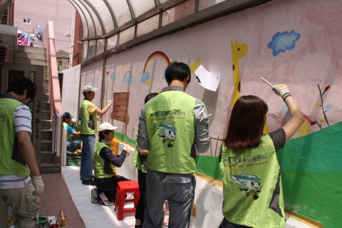 부산사회복무교육센터 동아리, 저소득층 보육시설에 예쁜 동화를 그리다