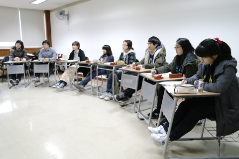 신우성학원 논술 수업 장면