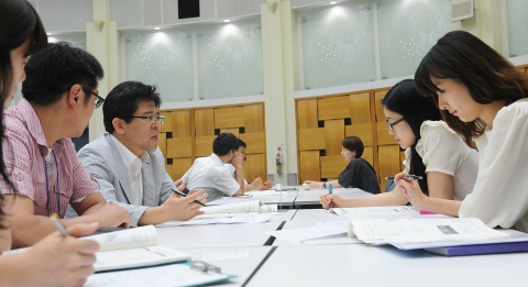 20일 오후 서울 광진구 능동로 건국대 새천년관 우곡국제회의장에서 열린 제약 바이오 분야 신기술 연구성과 발표 및 상담회인 ‘2012 건국 테크 인 바이오’(2012 KONKUK 